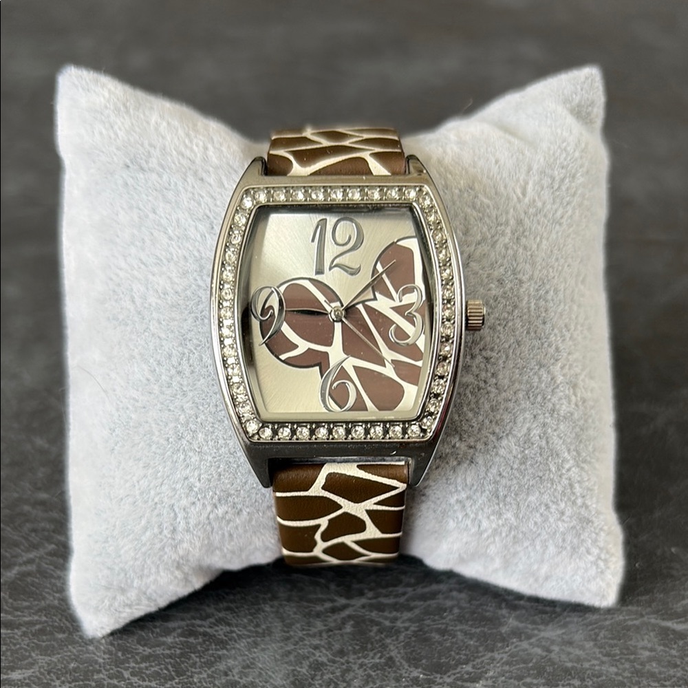 Disney Animal Kingdom giraffe watch